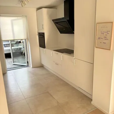New House From 2023 호텔